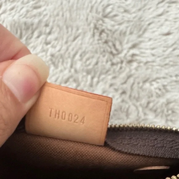 Louis Vuitton Brown and Tan Monogram Satchel - Picture 8 of 9